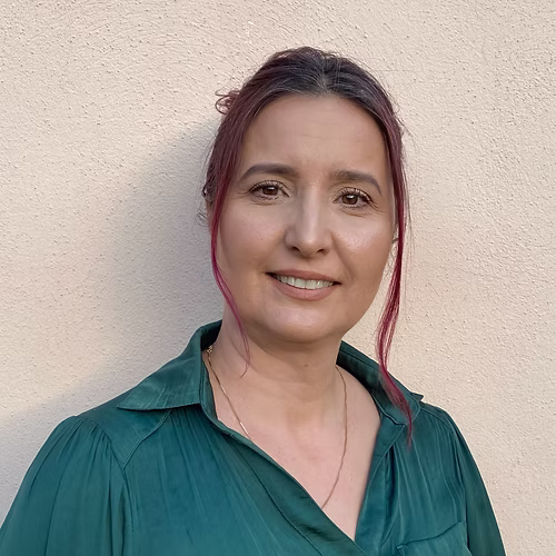 Professional portrait of Cristina Pirlog, Psychologist.